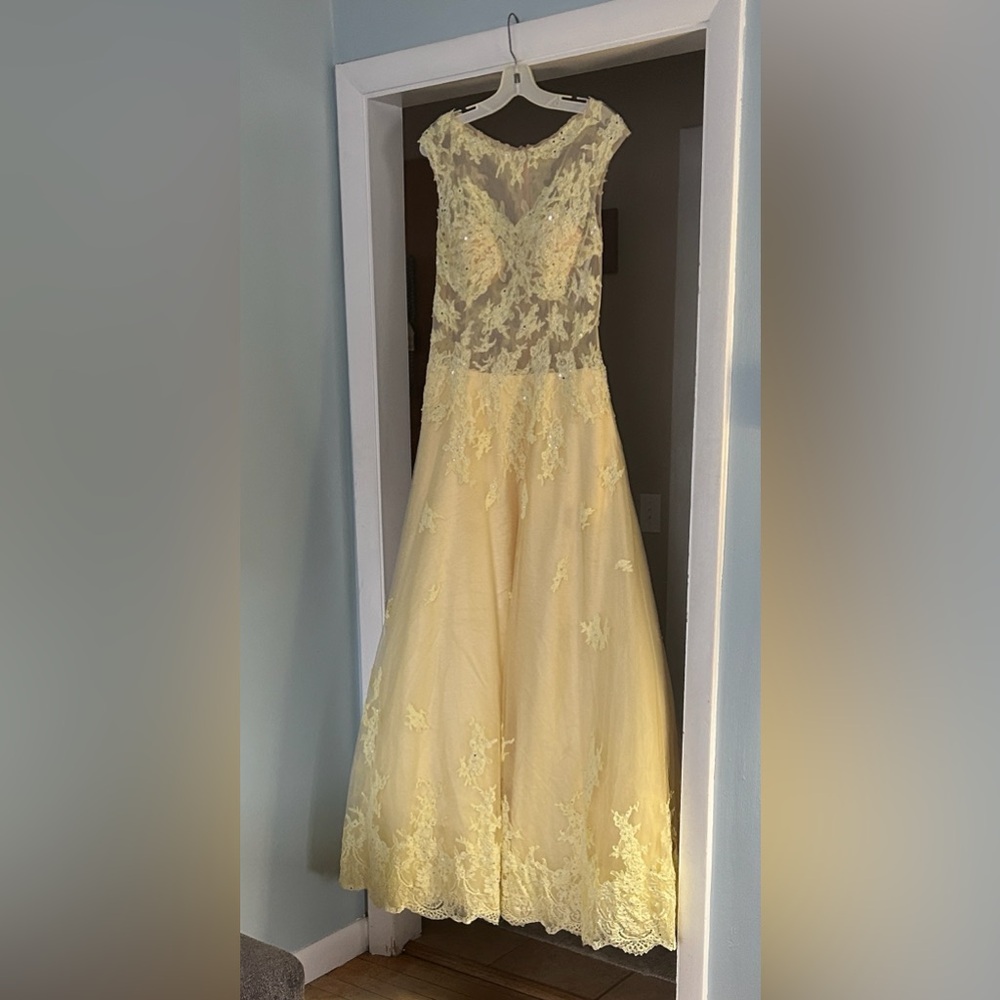 Tony Bowls LeGala Lemon Princess Gown READ